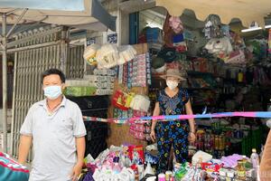 TP. Hồ Chí Minh: Chợ  truyền thống hoạt động cầm chừng
