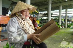 Làng hoa Sa Đéc hối hả phục hồi sản xuất sau dịch Covid-19