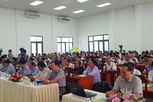 “Bác sĩ nông học” về thăm huyện Chợ Mới và Châu Phú tỉnh An Giang