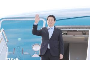 Chủ tịch nước Lương Cường đến Hàn Quốc, bắt đầu tham dự Tuần lễ Cấp cao APEC