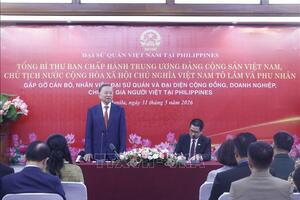 Tổng Bí thư, Chủ tịch nước và Phu nhân gặp gỡ cộng đồng người Việt Nam tại Philippines