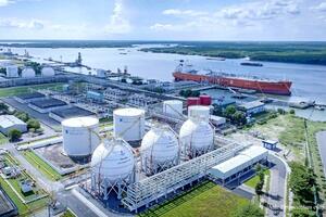 Petrovietnam đứng trước bước ngoặt lịch sử khẳng định tầm vóc mới