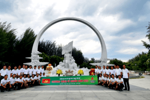 Ý nghĩa và thiết thực kỷ niệm 10 năm kết nghĩa giữa Nhà máy Đạm Phú Mỹ và Lữ đoàn 162