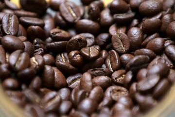 Giá cà phê Robusta tăng gần 18%, đạt mức 4.201 USD/tấn