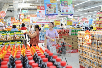 Bán lẻ hàng hóa và doanh thu dịch vụ tiêu dùng 6 tháng tăng 12,6%