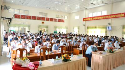 Quang cảnh hội trường