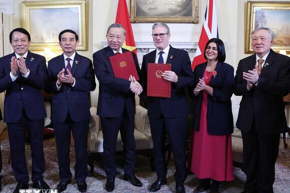 Tuyên bố chung nâng cấp quan hệ Việt Nam-Anh lên Đối tác Chiến lược toàn diện
