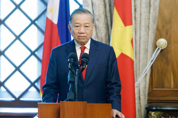 Việt Nam và Philippines nâng cấp quan hệ lên Đối tác Chiến lược tăng cường