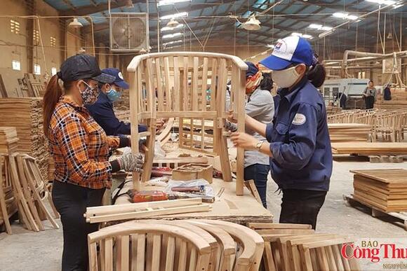 Ngành gỗ: Đã đến lúc bước ra khỏi mắt xích cuối