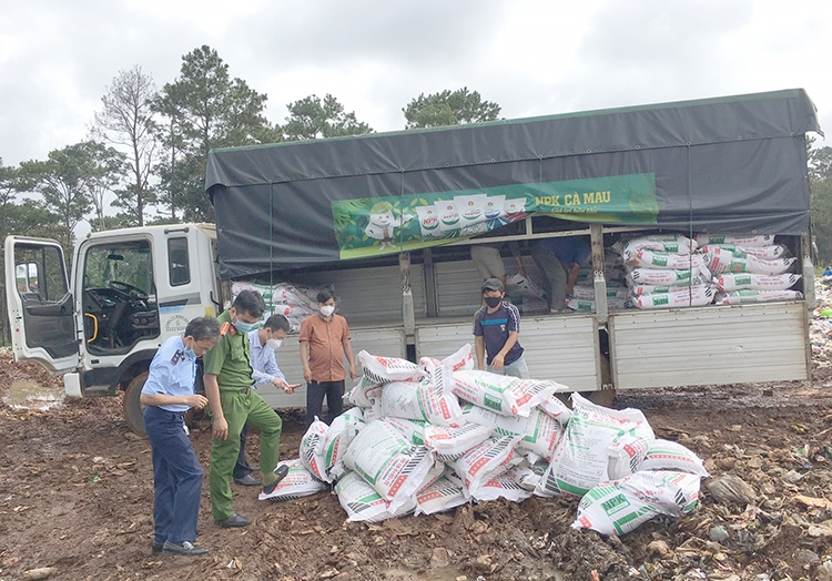 Lâm Đồng: Xử phạt hơn 1 tỷ đồng các cơ sở kinh doanh phân bón giả, kém chất lượng