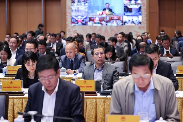 Thủ tướng Phạm Minh Chính: Nghiên cứu gói tín dụng lãi suất thấp cho người mua nhà ở xã hội