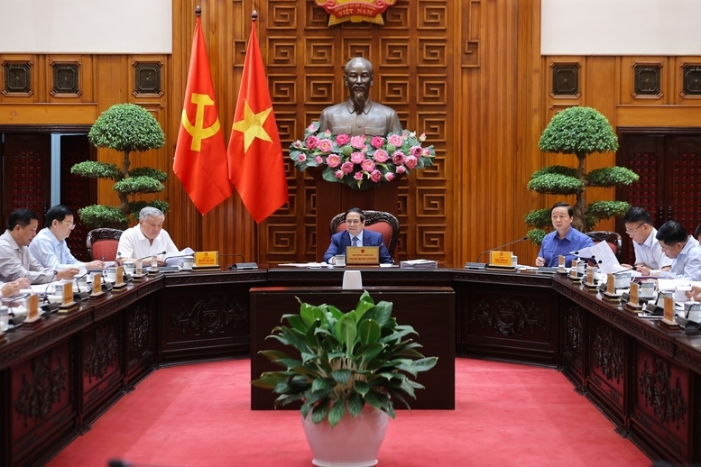 Thủ tướng Phạm Minh Chính chủ trì cuộc họp của Thường trực Chính phủ về công tác chuẩn bị tổ chức lễ khánh thành, khởi công các dự án, công trình chào mừng kỷ niệm 80 năm Quốc khánh - Ảnh: VGP/Nhật Bắc