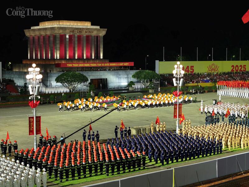 Toàn cảnh tổng hợp luyện diễu binh, diễu hành tại Quảng trường Ba Đình - 5