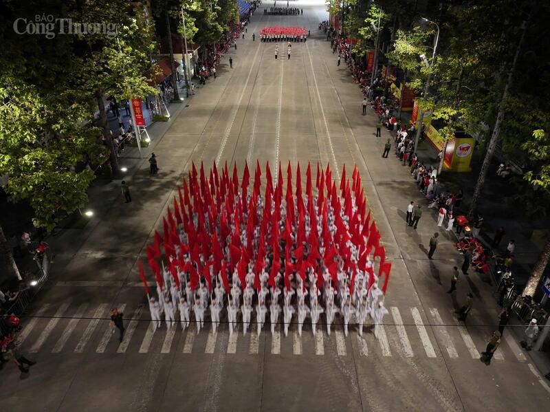 Toàn cảnh tổng hợp luyện diễu binh, diễu hành tại Quảng trường Ba Đình - 3