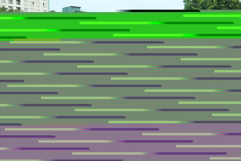 Không khí vui tươi chờ xem diễu binh, diễu hành trên các tuyến phố Thủ đô - Ảnh: Lê Phú