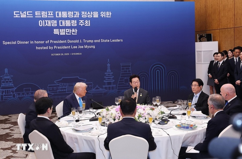 Chủ tịch nước Lương Cường dự chiêu đãi chào mừng của Tổng thống Hàn Quốc Lee Jae Myung. Ảnh: Lâm Khánh/TTXVN