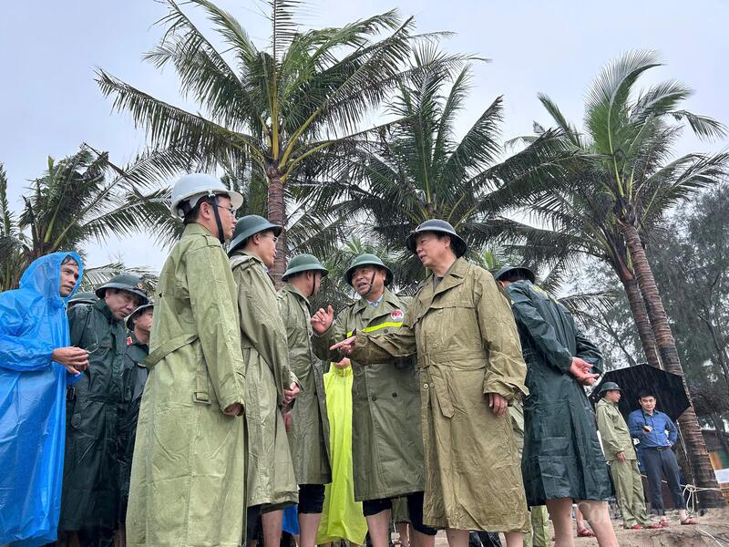 Phó Thủ tướng Trần Hồng Hà đề nghị TP. Đà Nẵng phối hợp với các Bộ, ngành, các đơn vị khoa học để có biện pháp ứng phó lâu dài