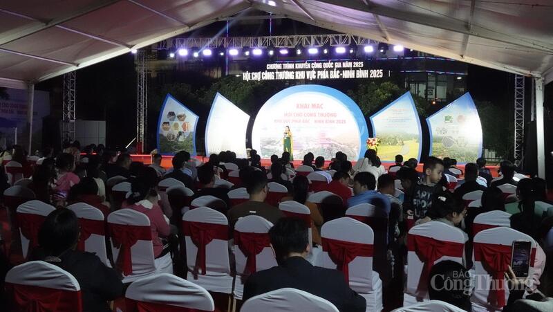 Toàn cảnh lễ khai mạc hội chợ