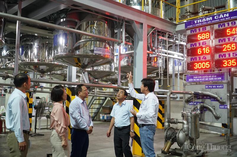 Doanh nghiệp mở rộng sản xuất, tăng doanh thu là những kết quả đo, đếm được và là minh chứng tiêu biểu của việc kết hợp hiệu quả giữa nguồn lực nhà nước với sự chủ động đầu tư của doanh nghiệp.