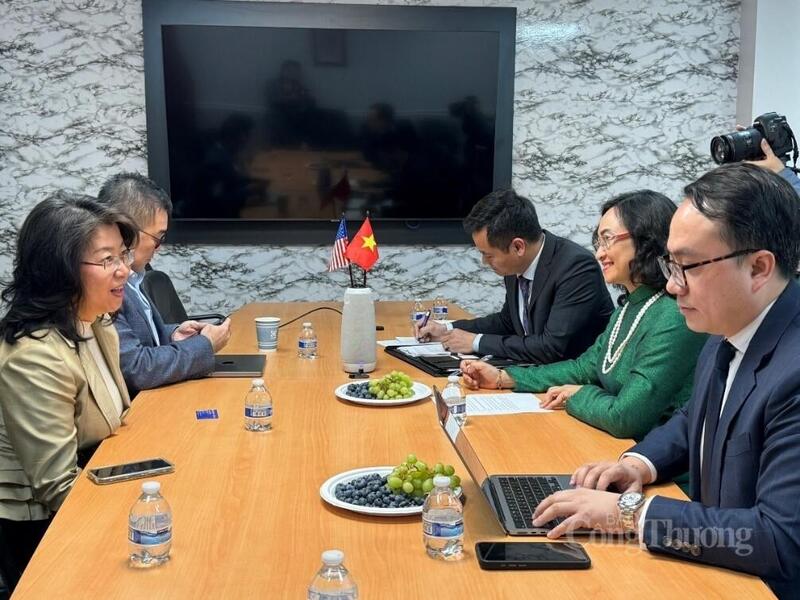 Thứ trưởng Bộ Công Thương Phan Thị Thắng tiếp bà Cindy Shao, Chủ tịch Phòng Thương mại châu Á - Hoa Kỳ (AACC) hồi tháng 4/2024.
