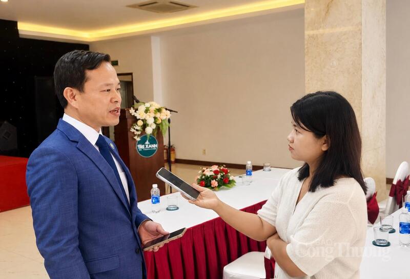 Ông Trần Văn Tân Cương - Tổng Giám đốc Công ty TNHH Halal Quốc gia Việt Nam trao đổi với phóng viên Báo Công Thương.