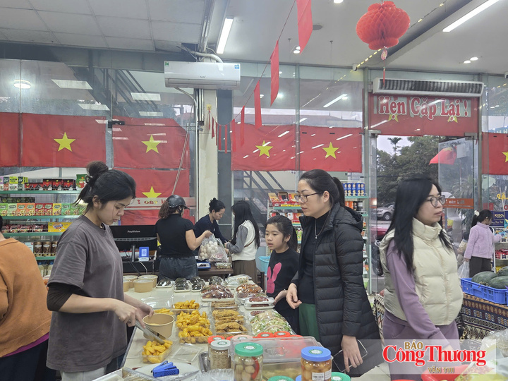 Thời gian qua, Sở Công Thương Tuyên Quang đã triển khai nhiều chương trình, hội chợ xúc tiến thương mại, hỗ trợ quảng bá và kết nối tiêu thụ sản phẩm địa phương.
