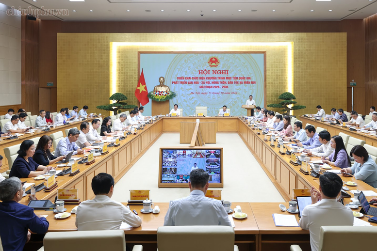 Thủ tướng: Ưu tiên nguồn lực cho những nhiệm vụ thiết yếu tác động trực tiếp đến đời sống người dân - 11